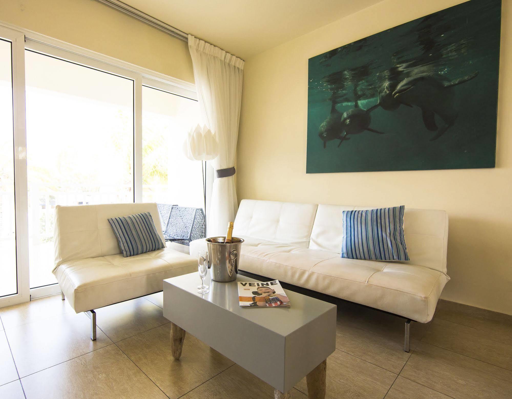 Dolphin Suites & Wellness Curacao Willemstad Exterior foto